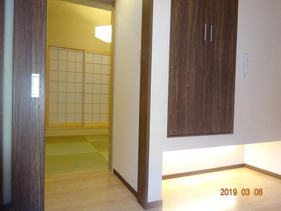 【エントランス】 | 北花山借家 | ２階寝室から和室を臨む