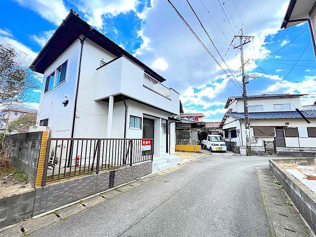 早良５丁目戸建ての前面道路含む現地写真