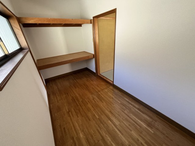 【洋室】 | 大和郡山市矢田町【リフォーム済】 | ２F和室の奥にある納戸