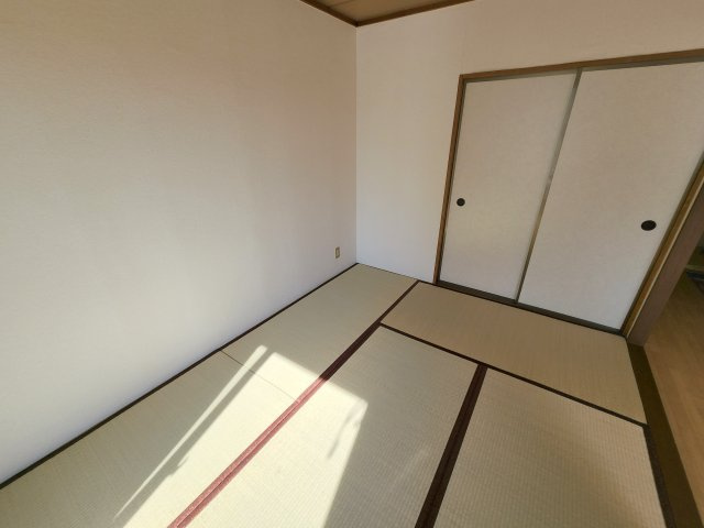 松美台ハイツの収納