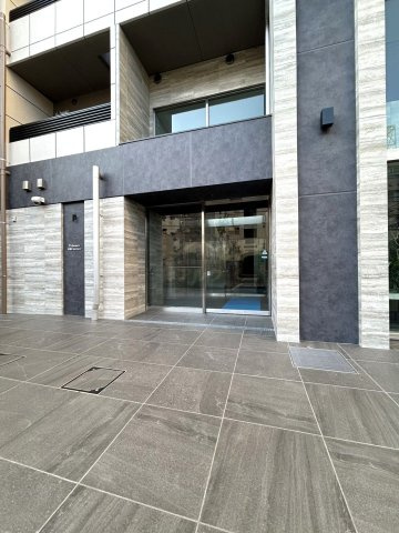 新宿区早稲田鶴巻町の賃貸マンションのエントランス