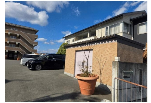 横大路貴船店舗付き住宅の外観