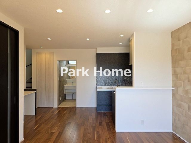 高知市一ツ橋2丁目-6号地　新築戸建ての居間・リビング|１F:14.5LDK　2025.8月：建築中