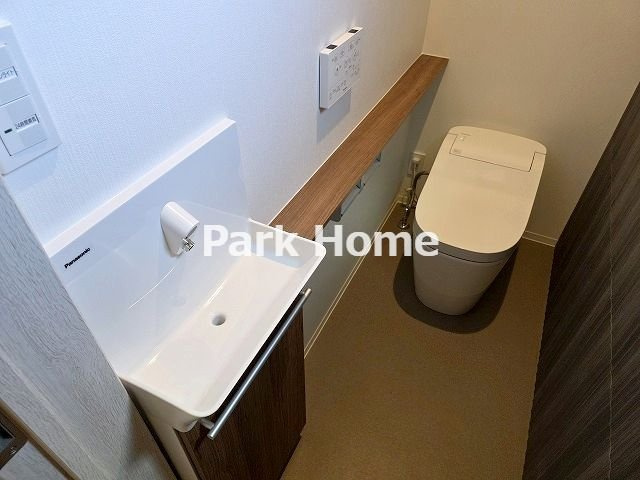 高知市一ツ橋2丁目-6号地　新築戸建てのトイレ|１F：トイレ　2025.8月：建築中