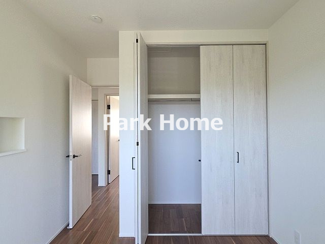 高知市一ツ橋2丁目-6号地　新築戸建ての収納|２F：5洋室クローゼット　2025.8月：建築中