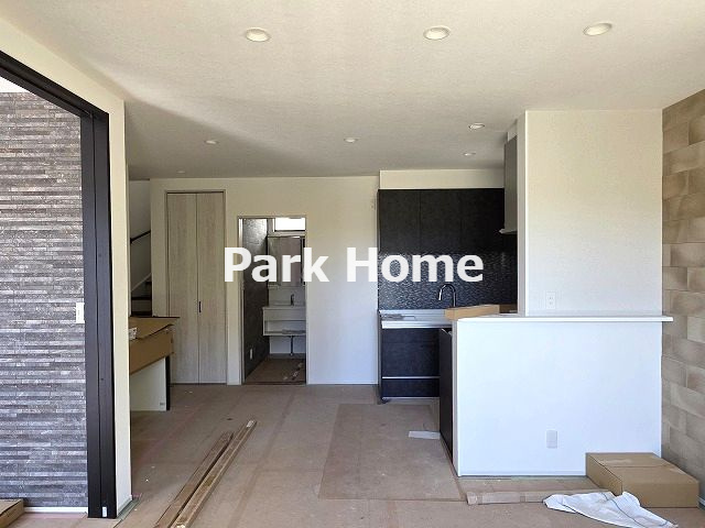 高知市一ツ橋2丁目-6号地　新築戸建ての居間・リビング|2025.8月：建築中