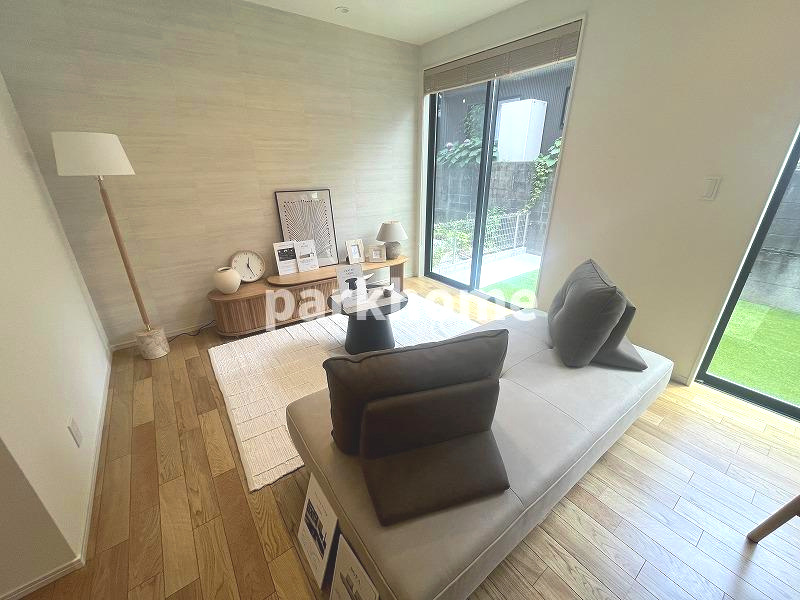 いの町枝川　新築戸建ての居間・リビング