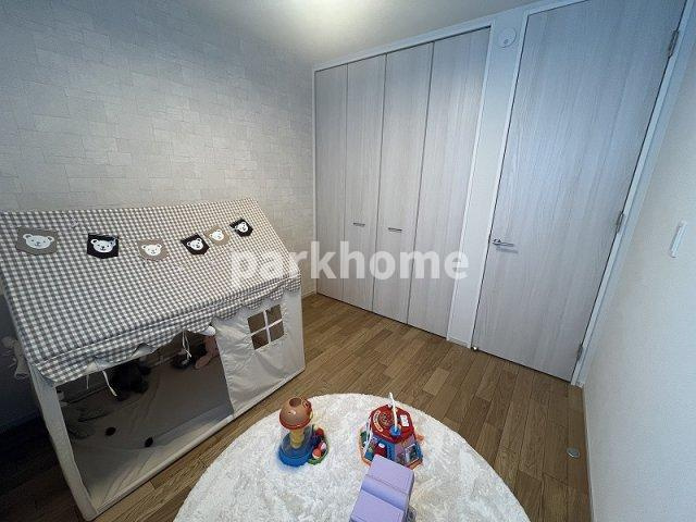 いの町枝川　新築戸建ての洋室