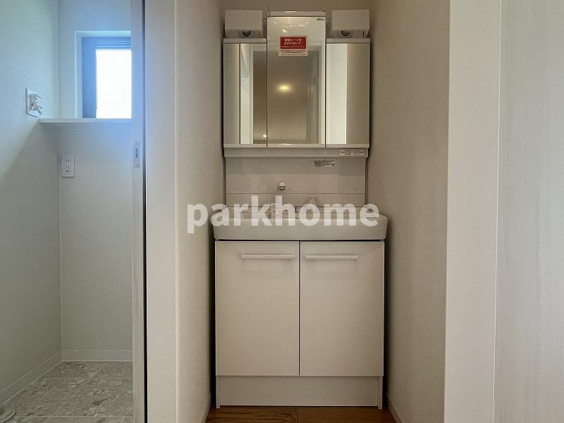 いの町枝川　新築戸建ての独立洗面台