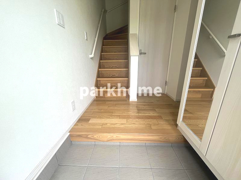 いの町枝川　新築戸建ての玄関