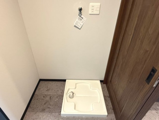 【ランドリースペース】 | ◆ウッドデッキのある新築戸建◆ | 脱衣室セパレート