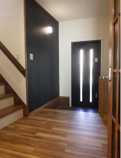 【玄関】 | 高崎市上中居町中古住宅