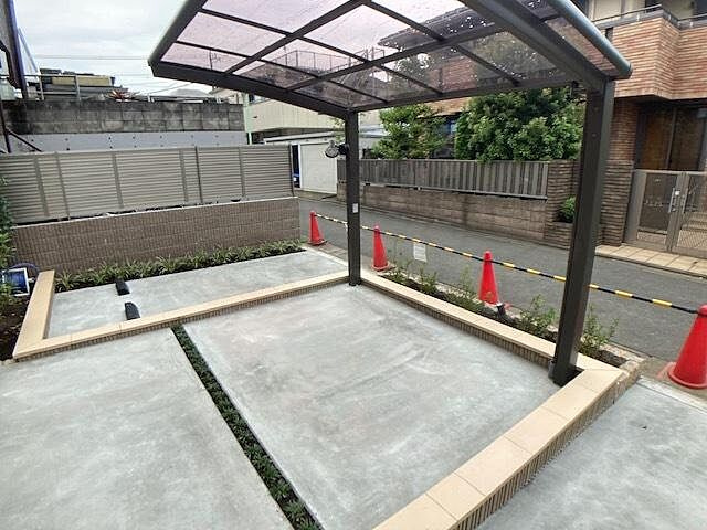シャンポールⅡの駐車場