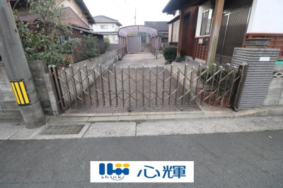 【駐車場】 | 南竜王町2階建（土地93坪） | 縦列3台駐車可能です。