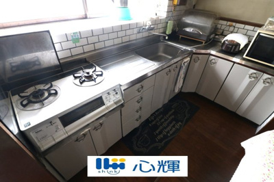 【キッチン】 | 南竜王町2階建（土地93坪） | コンロは都市ガス用です。