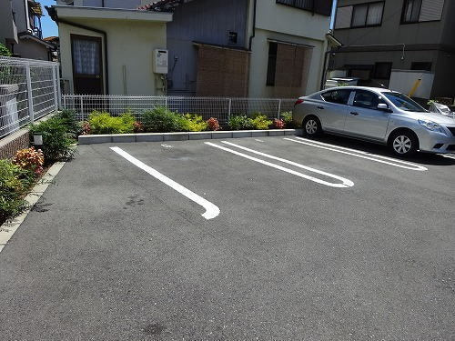 レトル・ダ・ムールの駐車場