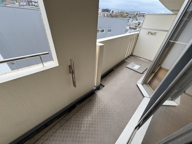 リュイール桃山台のバルコニー