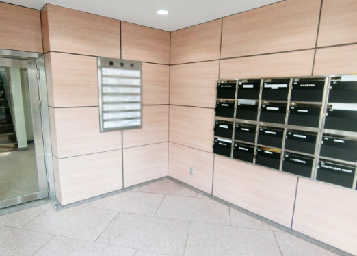 新大阪第2YSビルのエントランス|毎日通るエントランスはこのようになっています