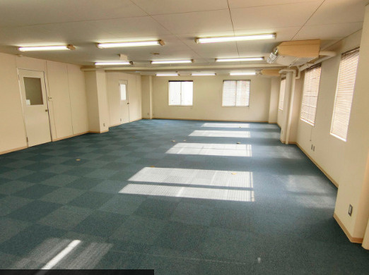 新大阪第2YSビルの内装|内装は落ち着いています