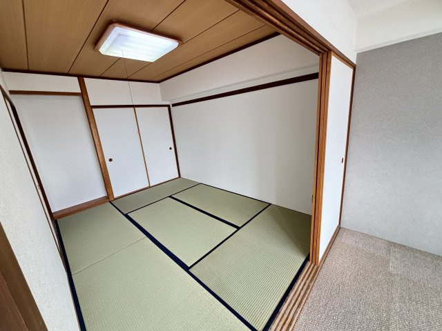 アメニティ江南の和室|リビング横には6帖の和室