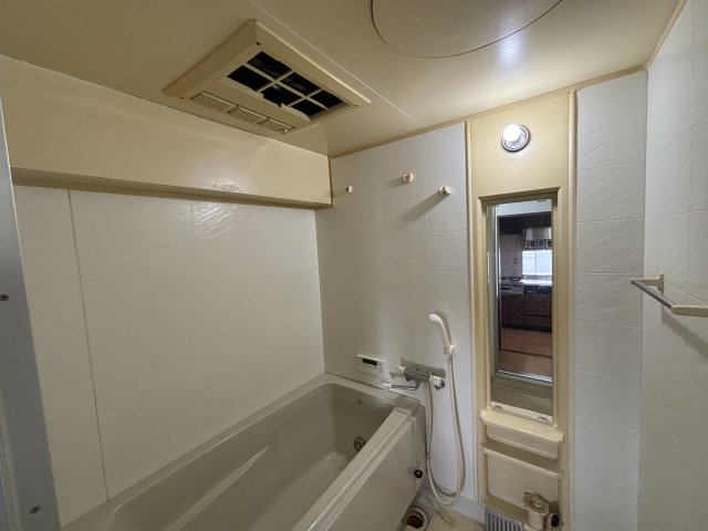 アメニティ江南の浴室|浴室乾燥機付きで雨の日のお洗濯もラクラク♪