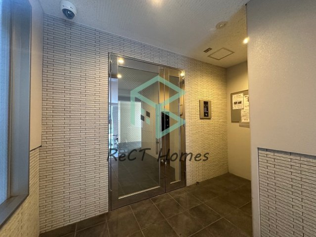 シャンブル大蔵前のエントランス