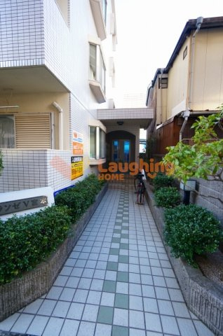 エトランゼⅤのエントランス