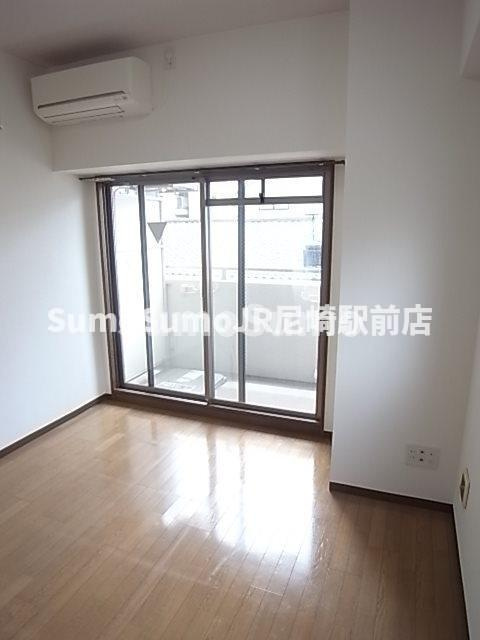 パラシオ塚本Ⅱの居間・リビング|ゆったりとした居間です