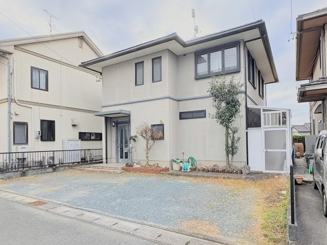 売中古戸建　中央区湖東町の前面道路含む現地写真