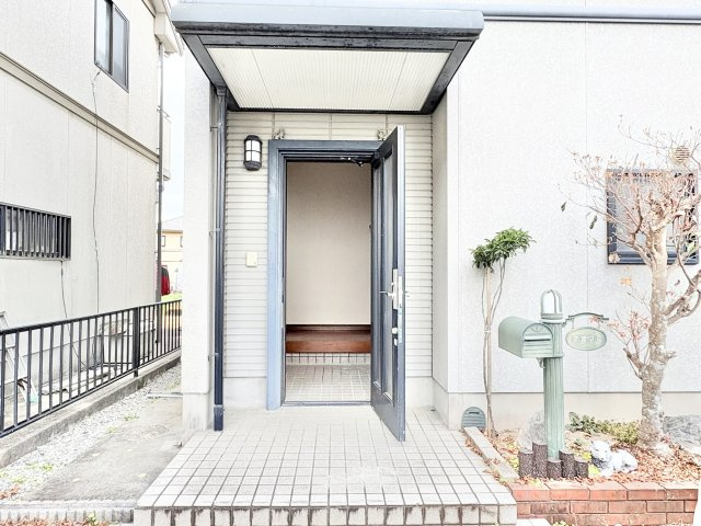 売中古戸建　中央区湖東町のエントランス