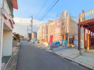【前面道路含む現地写真】