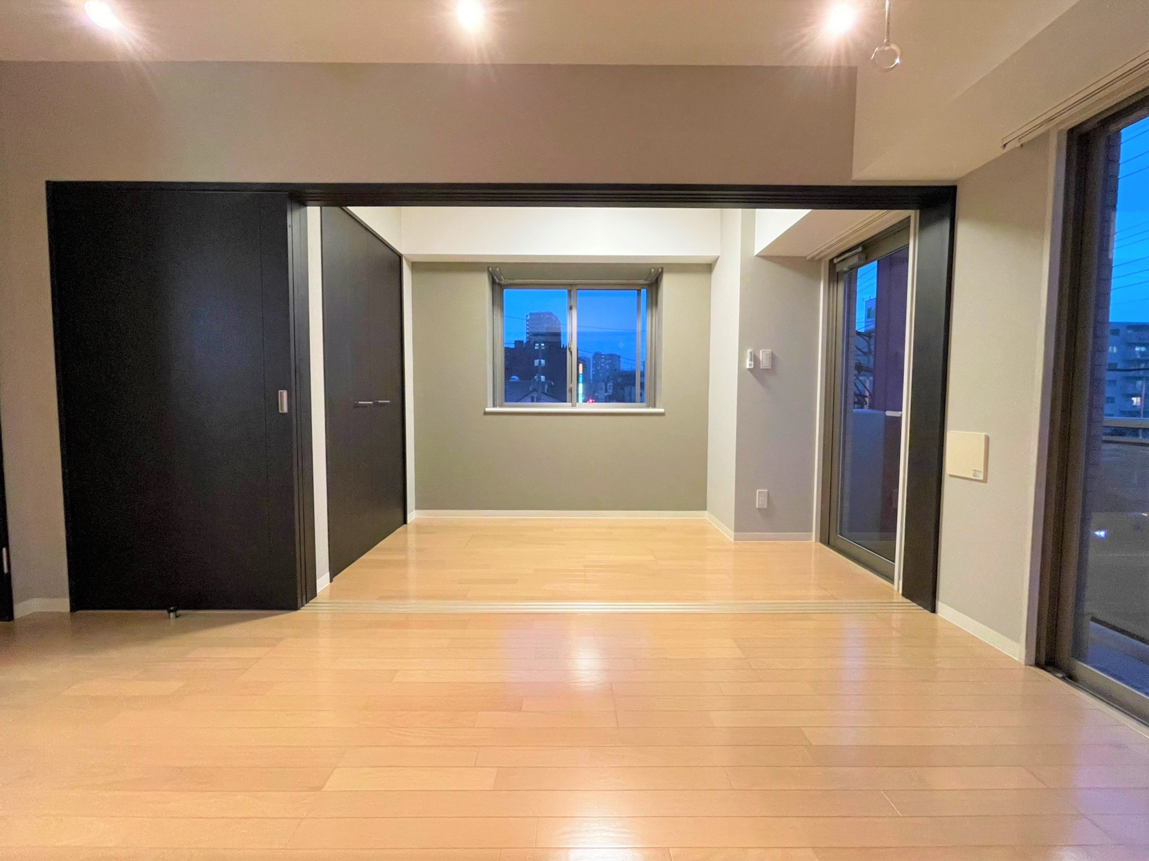 日の出橋ハウスの居間・リビング