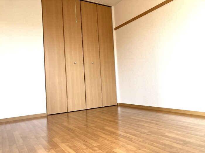 グリーンヒルズＨ棟の洋室