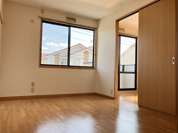 グリーンヒルズＨ棟の洋室