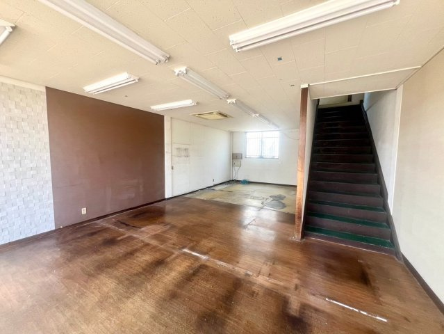 今池ビル南棟　1-2階の内装