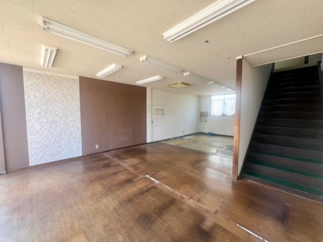 今池ビル南棟　1-2階の内装
