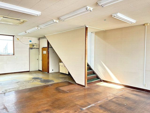 今池ビル南棟　1-2階の内装