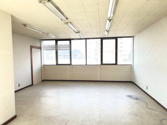 今池ビル南棟　1-2階の内装