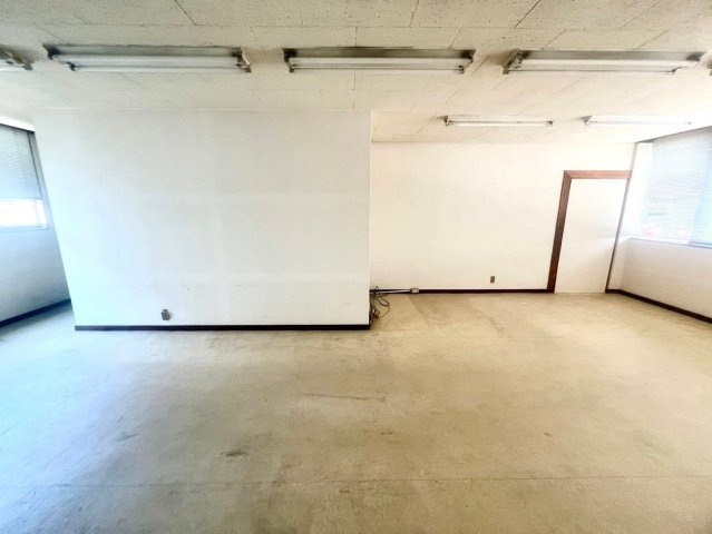 今池ビル南棟　1-2階の内装