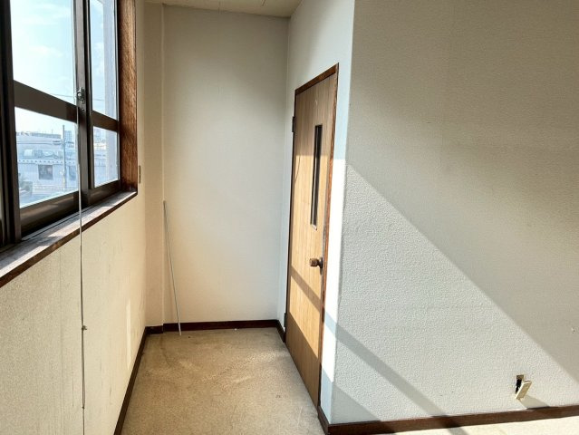 今池ビル南棟　1-2階の内装