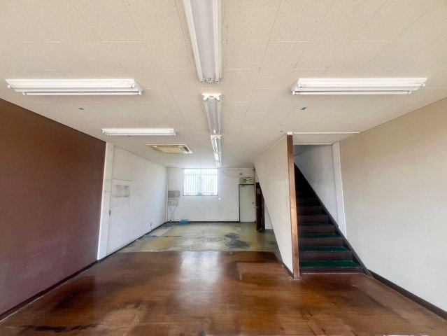 今池ビル南棟　1-2階の内装