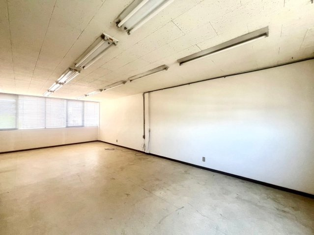 今池ビル南棟　1-2階の内装