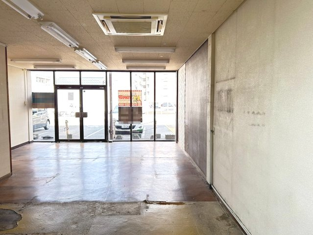 今池ビル南棟　1-2階の内装