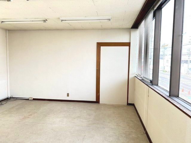 今池ビル南棟　1-2階の内装