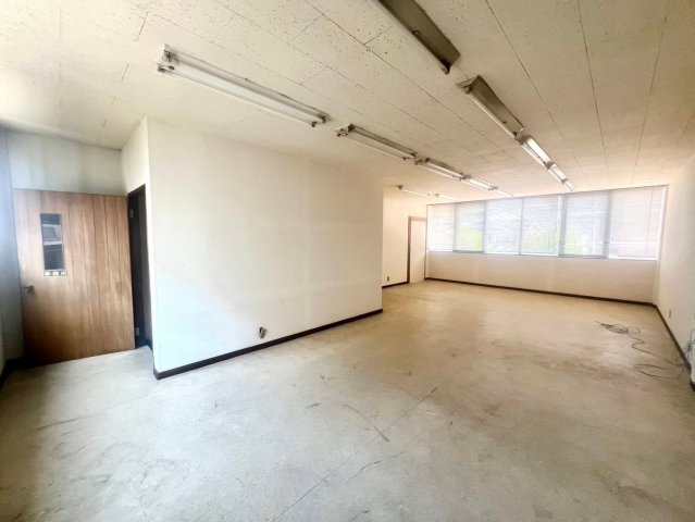 今池ビル南棟　1-2階の内装