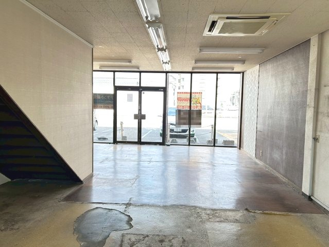 今池ビル南棟　1-2階の内装