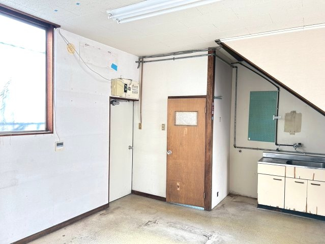 今池ビル南棟　1-2階の内装
