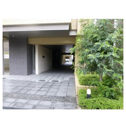 レジディア町屋のエントランス