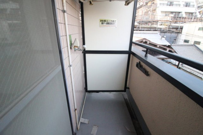 【設備】 | メゾン・ド・カー・ベー・セ | 洗濯機置き場