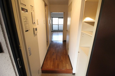 【内装】 | メゾン・ド・カー・ベー・セ | 玄関前